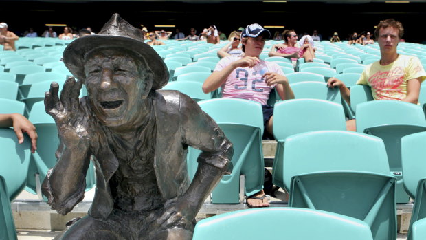 A monument to heckling:  "Yabba"  at the SCG.