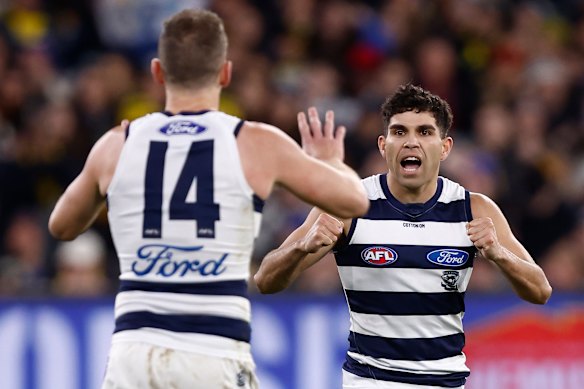 Tyson Stengle celebrates with Joel Selwood.