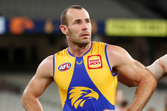 Veteran Shannon Hurn has signed on for another season with the Eagles.
