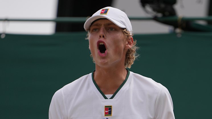 Cruz Hewitt celebrating his victory
