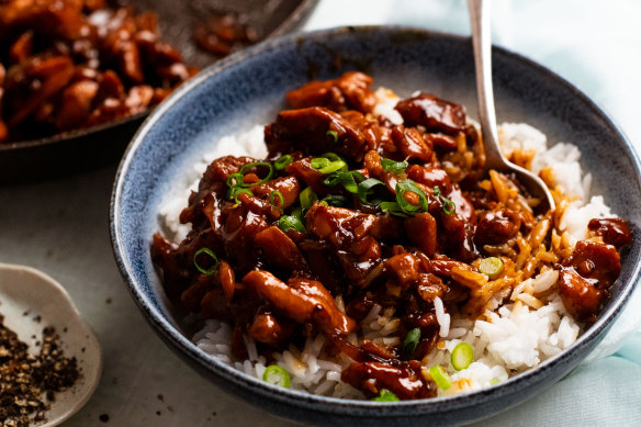 RecipeTin Eats’ Chinese honey pepper chicken stir-fry.