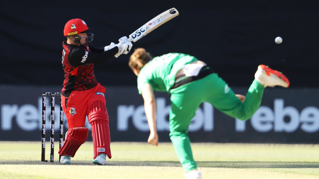 Lizelle Lee hits a boundary during the super over to guide the Renegades to victory over cross-town rivals the Stars.