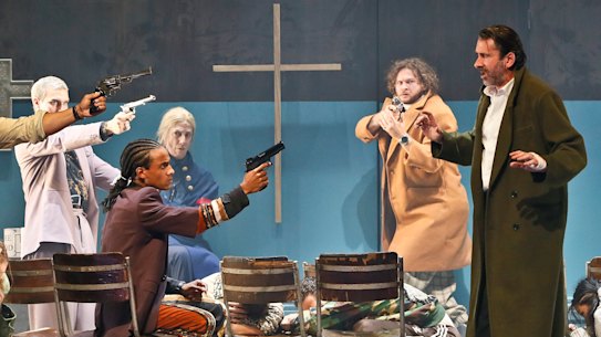 Happy End is set in the world of Chicago gangsters.