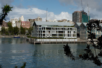 Crowe bought into the Woolloomooloo Finger Wharf back in 2003.