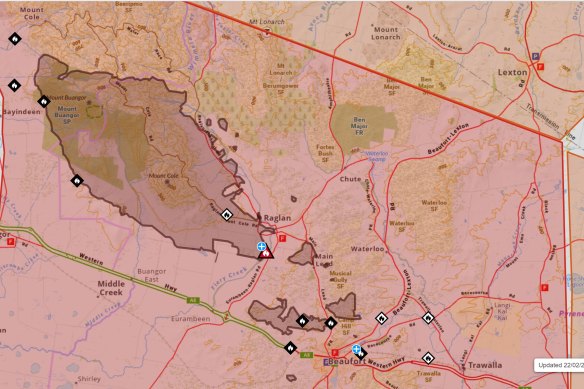 Three darkened spot fire zones to the bottom-right of the main fire body close to Beaufort can be seen on the VicEmergency map online.