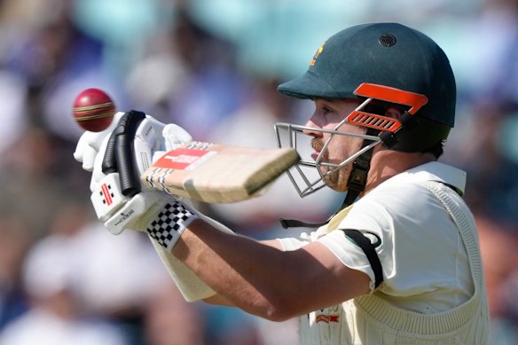 Travis Head pulls a ball. 