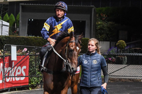 Damien OIiver rode Alenquer in the Moonee Valley Cup.