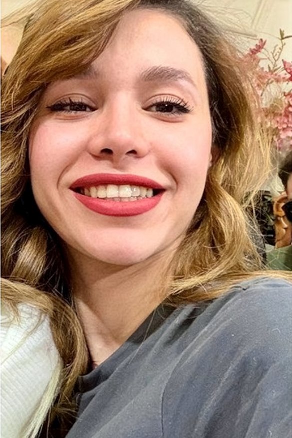 Sources close to Rubina Aminian described her to Iran Human Rights as “a young woman full of joy for life”.