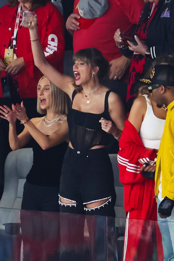 Taylor Swift (centre) wears a corset by Australian Dion Lee at the Super Bowl.