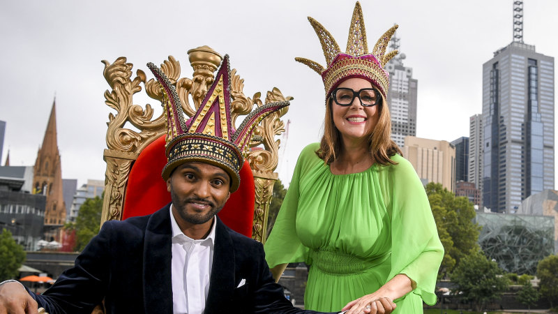 Julia Morris And Nazeem Hussain Crowned Moomba Queen And King Jimmy giggle and chrissie swan announced as king and queen. nazeem hussain crowned moomba queen