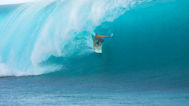 Mick Fanning behind the curtain during his first world title campaign in 2007.