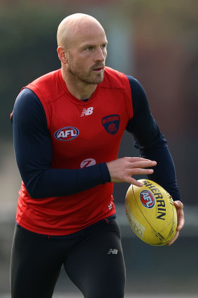 Nathan Jones gave Davies-Uniacke insights into his preparation.