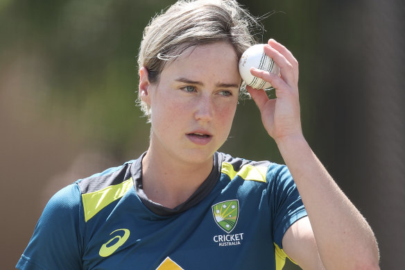 Ellyse Perry faces overcoming a second injury to be fit to play NZ.