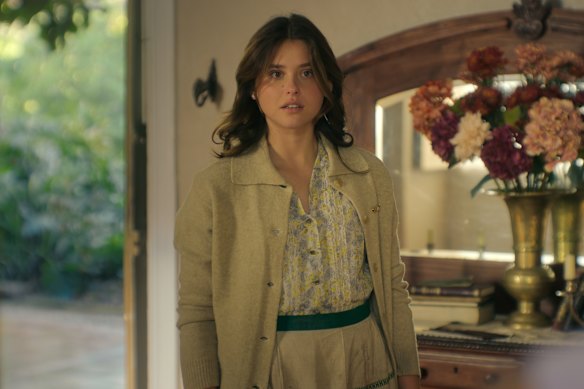 Nicole Wallace as Clara in The House of the Spirits.
