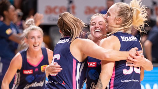 Capitals sweep Perth to surge into WNBL grand final