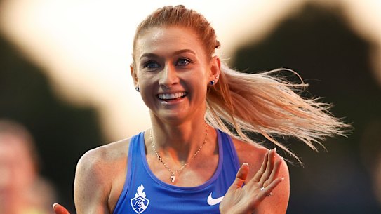 Jess Hull smashed the national record.