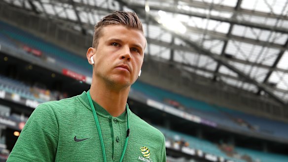 Mitch Langerak has shocked Australian soccer by announcing his immediate international retirement.