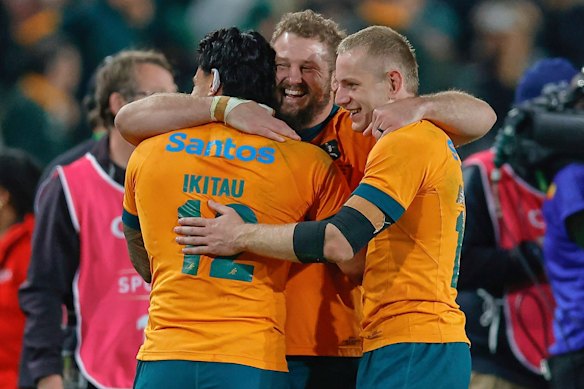 The Wallabies celebrate a remarkable victory at Ellis Park.