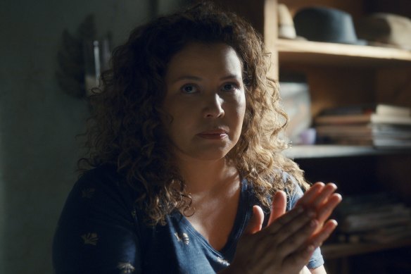 Fresh out of prison, Dolores Roach (Justina Machado) finds the opportunities to go straight are limited.