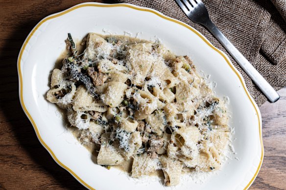Paccheri ragu.