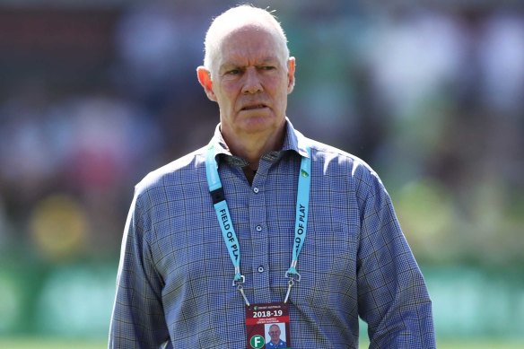 Australian cricket great Greg Chappell has backed the changes to junior sport coaching.