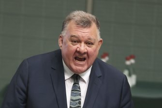  Craig Kelly has boasted openly that he joined the UAP to get access to a ″⁣huge war chest”.
