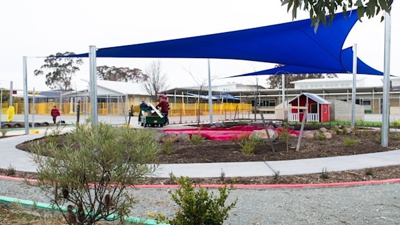Parent raised alarm over asbestos at Canberra school