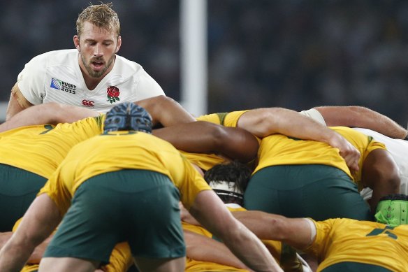 Chris Robshaw playing against Australia at the 2015 Rugby World Cup.