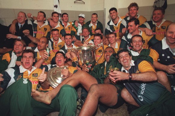 The 1998 Wallabies after winning the Bledisloe Cup in Christchurch.