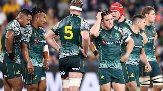 The Wallabies won’t be favourites for their Test series with France thuis year, according to Andrew Mehrtens.