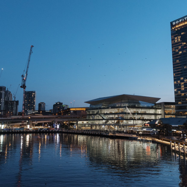 Darling Harbour s transformation has Sydneysiders divided
