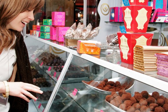 I’ll try that one and that one… chocoholics are well catered for on this London tour.