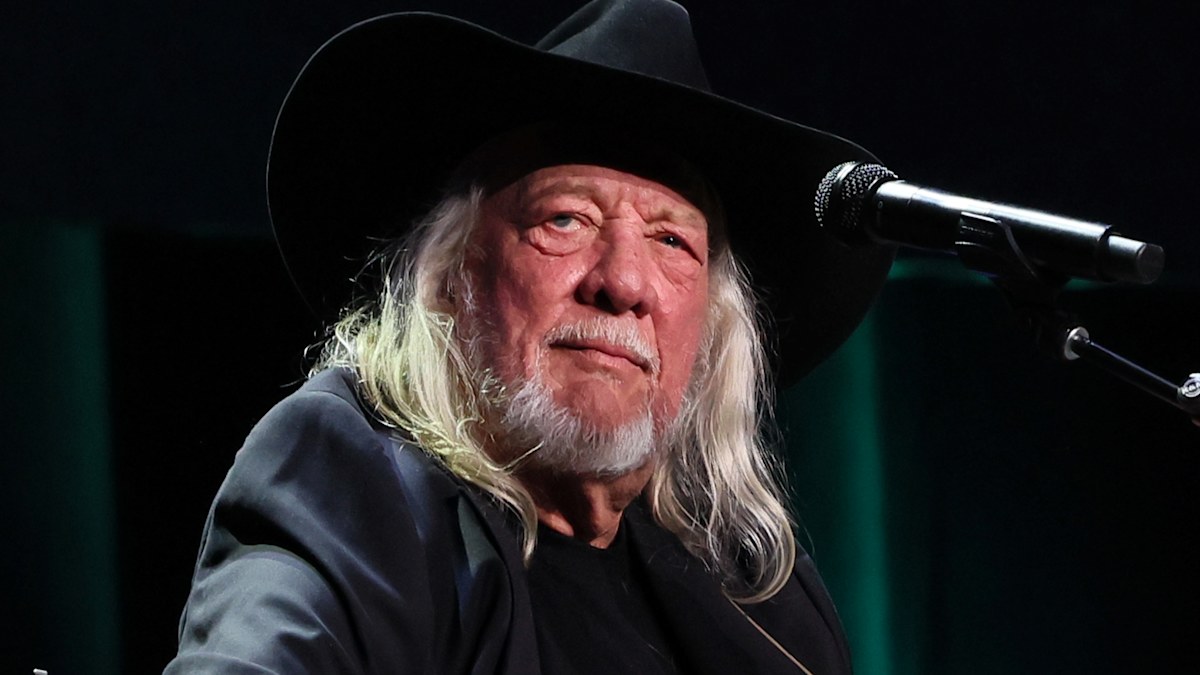 Music legend John Anderson dead at 71, days after attending event
