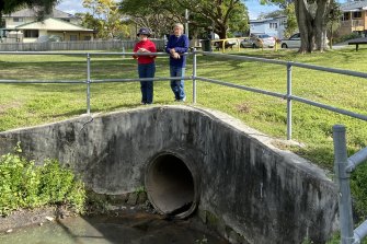 Yeronga District Residents Association members Janice Monroe and Peter Cooper have asked the council to train residents to better understand flood information because it confuses residents.
