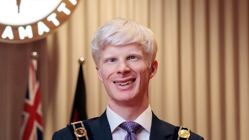 Parramatta elects Labor mayor after councillor defects from Liberals