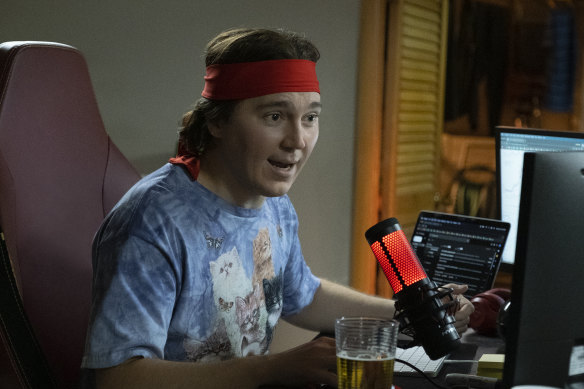 Paul Dano as Keith Gill in a scene from Dumb Money.