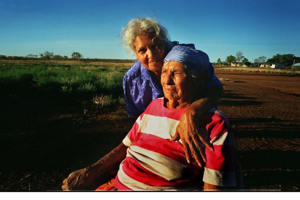 Doris (Nugi Garimara) Pilkington, author of Follow the Rabbit-Proof Fence, with her mother Molly Kelly, who led her two sisters on an epic walk to find their parents, in 1996.