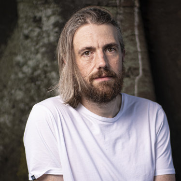 Mike Cannon-Brookes wants to delist AGL and accelerate the closure of its coal-fired power stations.