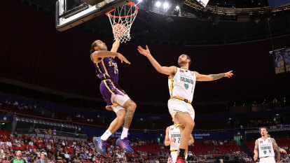 Kings defend their court with comeback win over JackJumpers