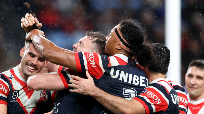 NRL LIVE updates: Manu hurt as red-hot Roosters dominate Tigers