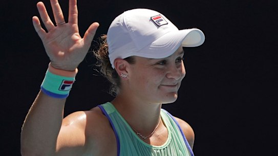 Ash Barty gets COVID-19 vaccine.