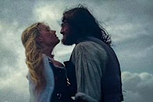 Margot Robbie and Jacob Elordi have clear chemistry.