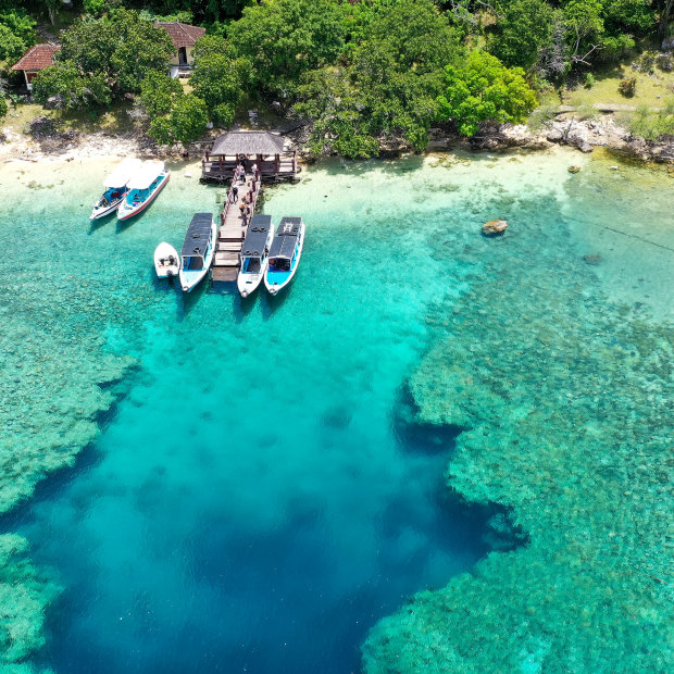 The pier at Menjangan Island.