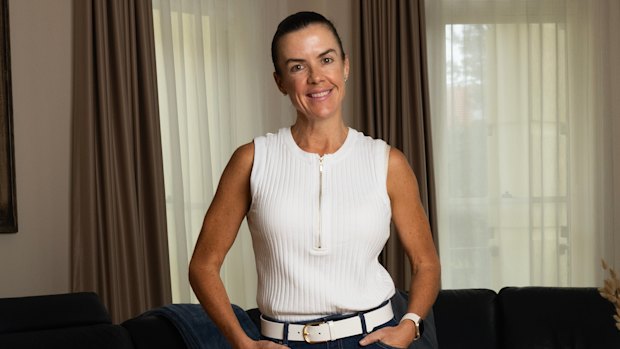 Samantha Needle struggled with weight gain during perimenopause but got back on track by focusing on strength and fitness.