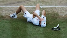  Jannik Sinner of Italy celebrates winning championship point against Alexander Zverev.