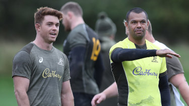 Andrew Kellaway and Kurtley Beale have a chat at Wallabies training in Edinburgh. 