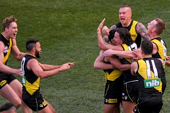 Afl Grand Final 2019 The Yellow And Black Hand Of Fate