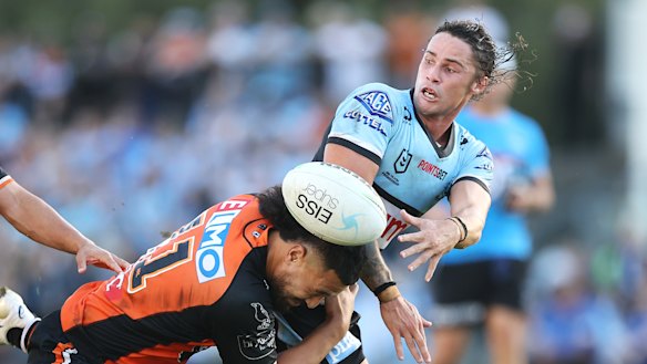 Sharks halfback Nicho Hynes.