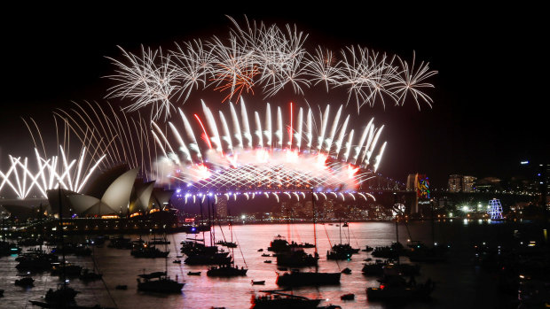 The midnight New Year's Eve fireworks over Sydney Harbour to ring in 2018.