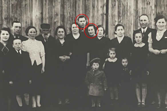 The family portrait shown to Olivia Campbell by her grandmother. The two people circled, Hela and her husband Lonek, came to Australia. The rest were murdered by the Nazis.